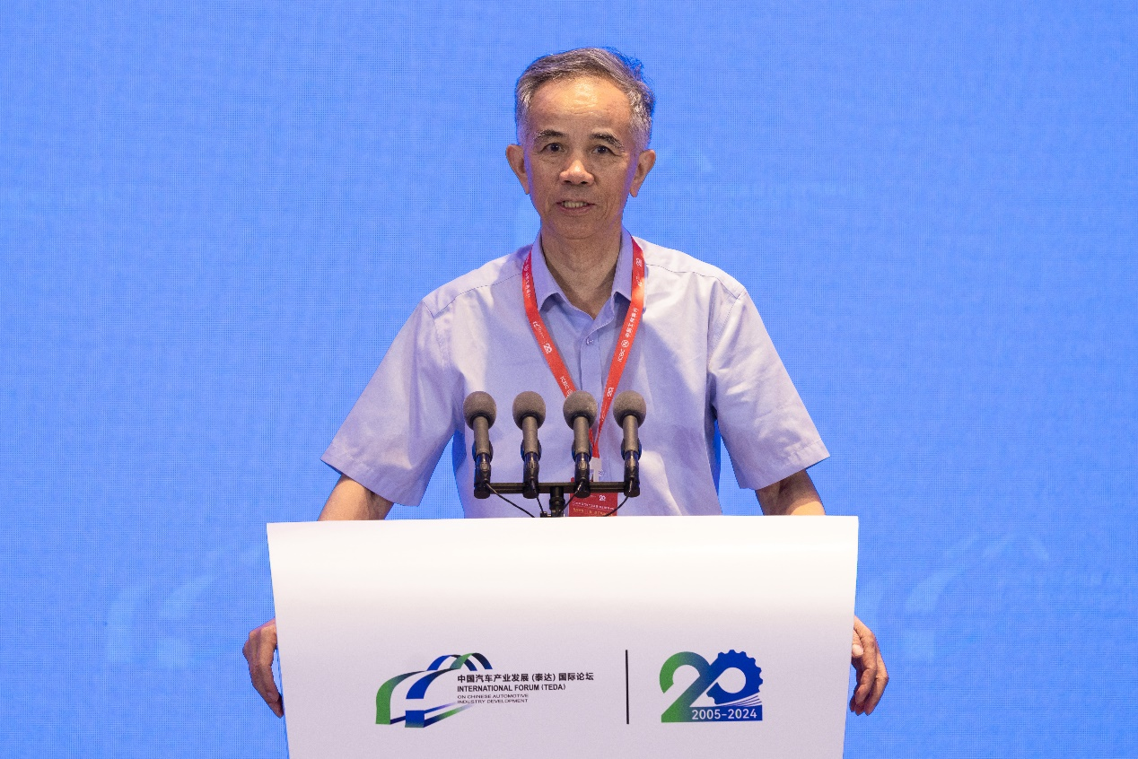 【开幕大会】中国工程院院士、北京理工大学教授孙逢春：中国NEV技术三十年发展与未来技术再突围