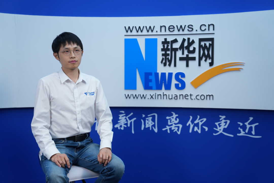 对话它石智航丁文超：不VLA、不仿真、不遥操，它石智航的具身大脑没有Plan B